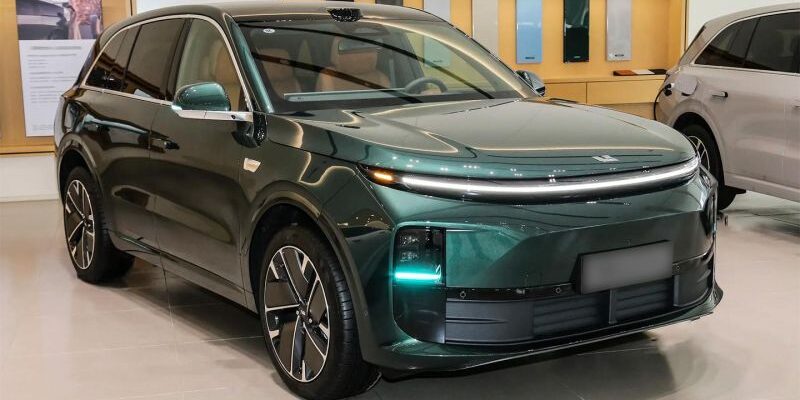 Li Auto назвал количество дилеров в России. И при чем тут 21 мая