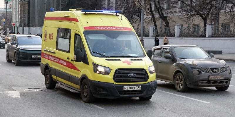 Лишение до 2 лет. В Думу внесли законопроект о непропуске скорой помощи
