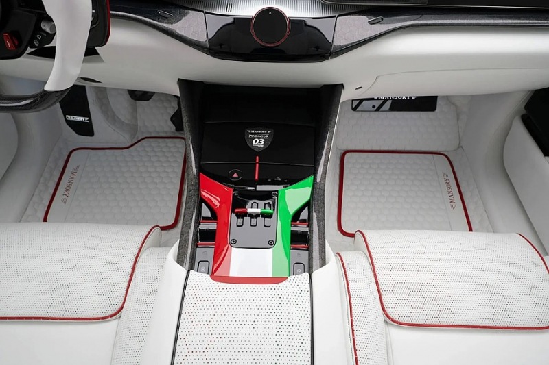 Mansory Pugnator Tricolore: наиболее агрессивно модифицированная версия Ferrari Purosangue