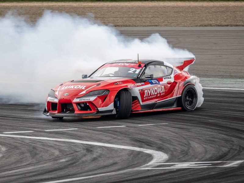 Много углеродного волокна, облегчение и рулевая рейка BMW: Toyota Supra A90, настроенная для RDS GP