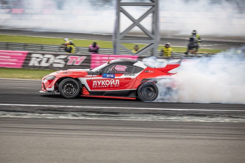 Много углеродного волокна, облегчение и рулевая рейка BMW: Toyota Supra A90, настроенная для RDS GP