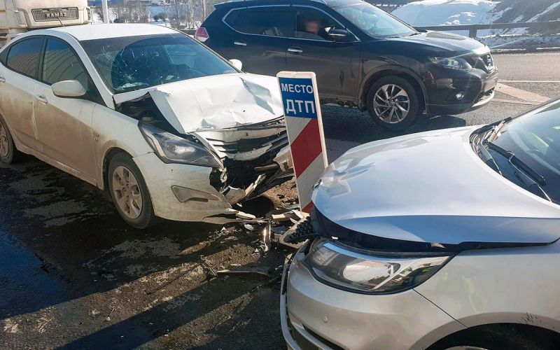 Названы самые аварийные автомобили в России. Антирейтинг страховой компании