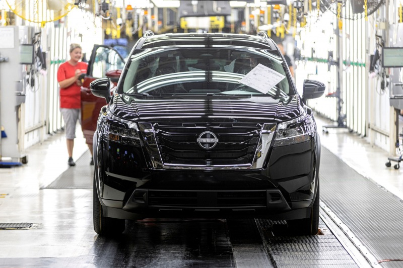 Nissan борется за выживание: новые увольнения на фоне огромных убытков