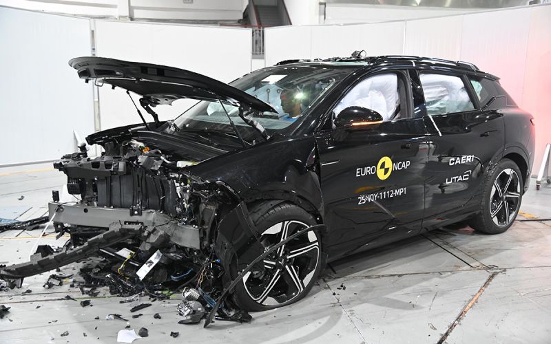 Новая Tesla Model 3 и две другие новые модели были разбиты в краш-тестах результат