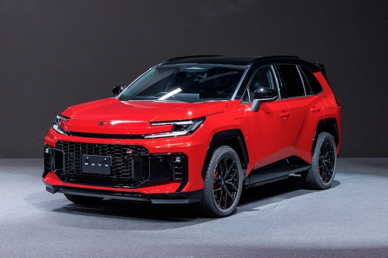 Новый кроссовер Toyota RAV4 представлен в нескольких версиях