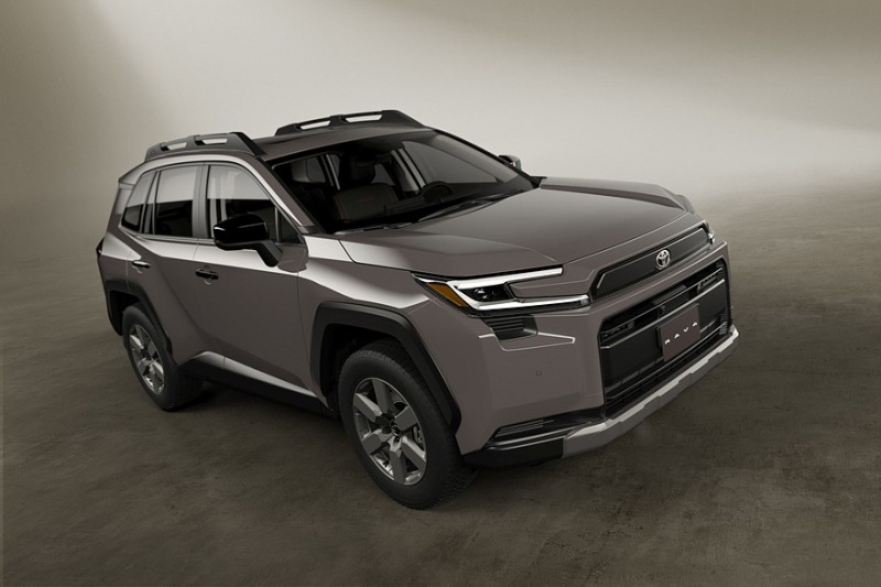 Новый кроссовер Toyota RAV4 представлен в нескольких версиях