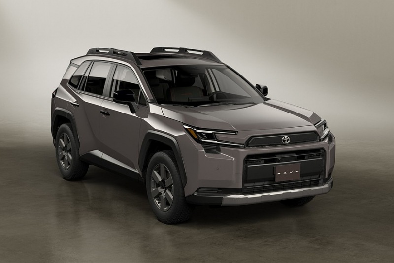 Новый кроссовер Toyota RAV4 представлен в нескольких версиях