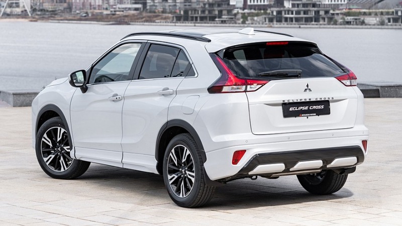 Новый Mitsubishi Eclipse Cross: первые фотографии