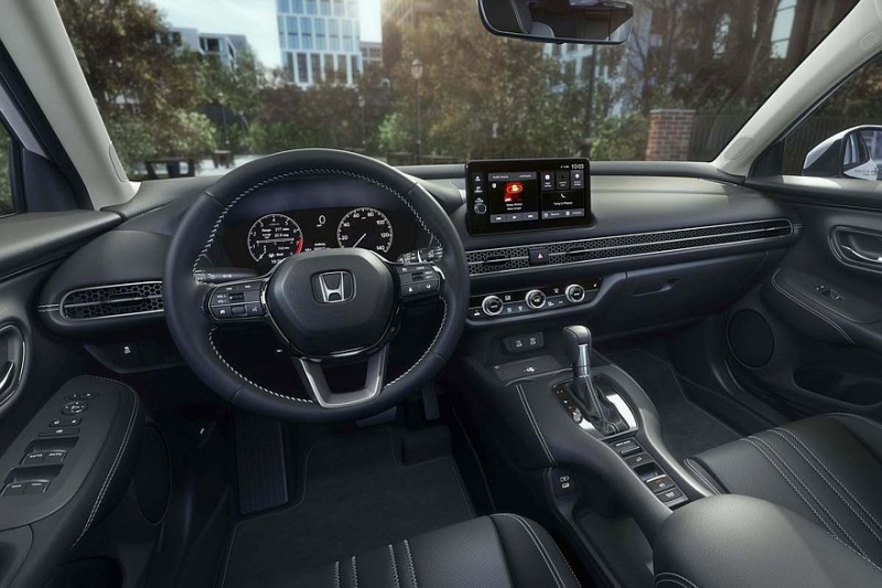 «Другой» кроссовер Honda HR-V обновился: базовая и «средняковая» версии стали универсальнее