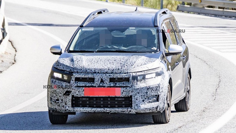 Обновленный кроссовер-универсал Dacia Jogger попал на камеру