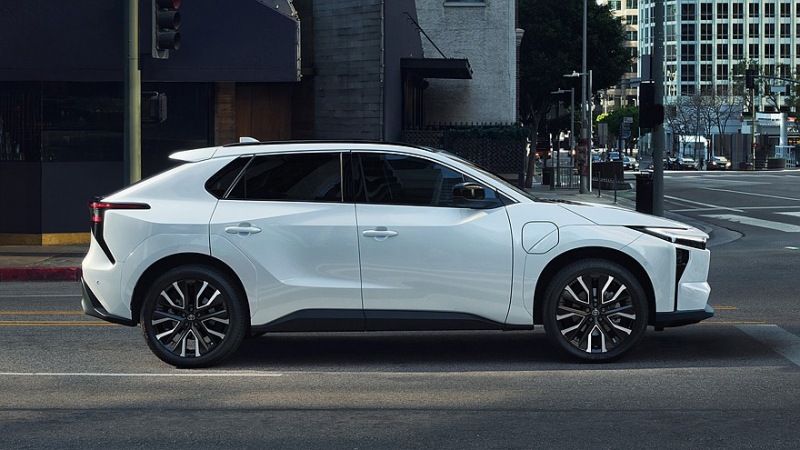 Обновленный «зеленый» кроссовер Toyota прибыл в США с новым названием