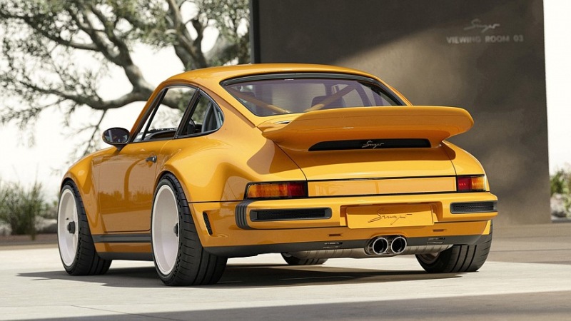 Еще один крутой Porsche 911 от Singer: широкий кузов, четыре фары и 426 лошадиных сил без наддува.