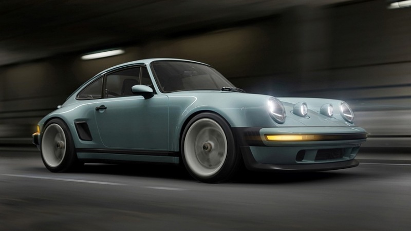 Еще один крутой Porsche 911 от Singer: широкий кузов, четыре фары и 426 лошадиных сил без наддува.