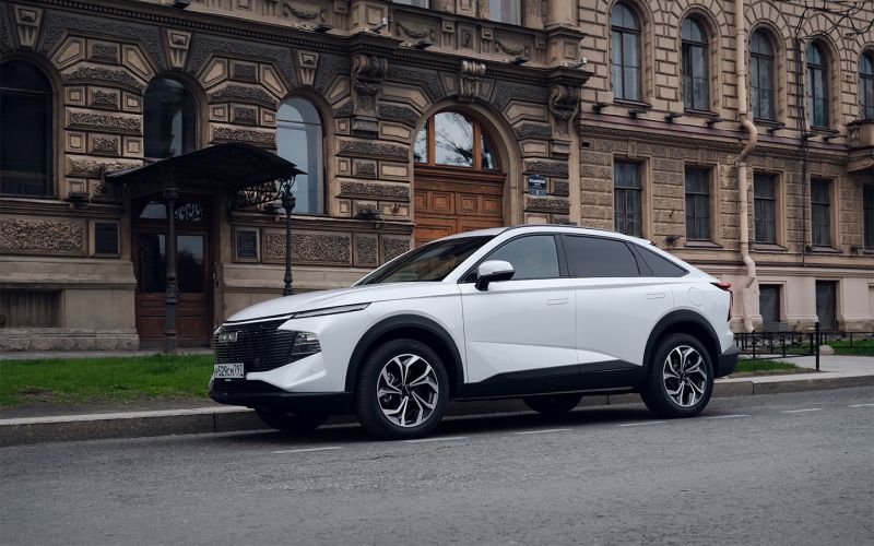 Внешние аккумуляторы и неверные повороты. Тест-драйв нового Haval F7x