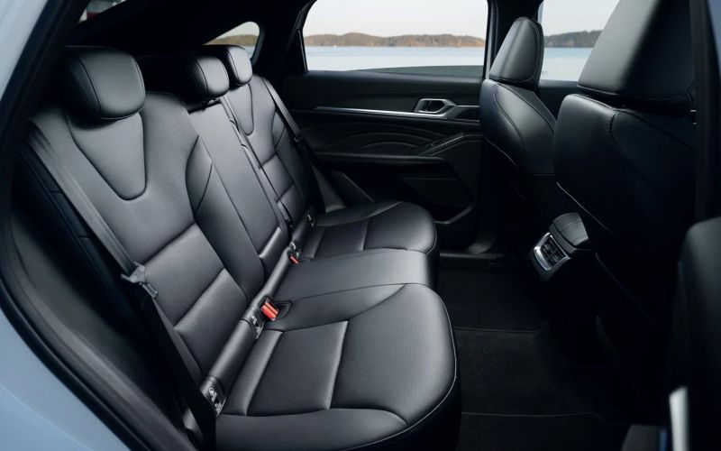 Внешние аккумуляторы и неверные повороты. Тест-драйв нового Haval F7x