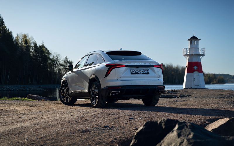 Внешние аккумуляторы и неверные повороты. Тест-драйв нового Haval F7x