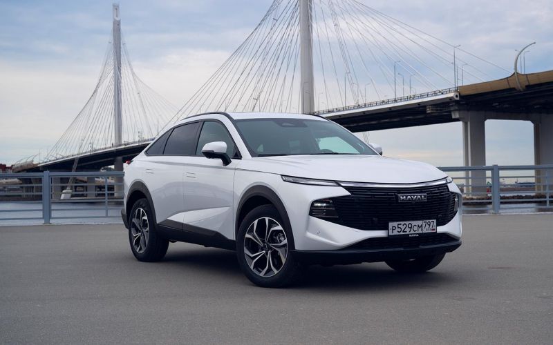 Внешние аккумуляторы и неверные повороты. Тест-драйв нового Haval F7x