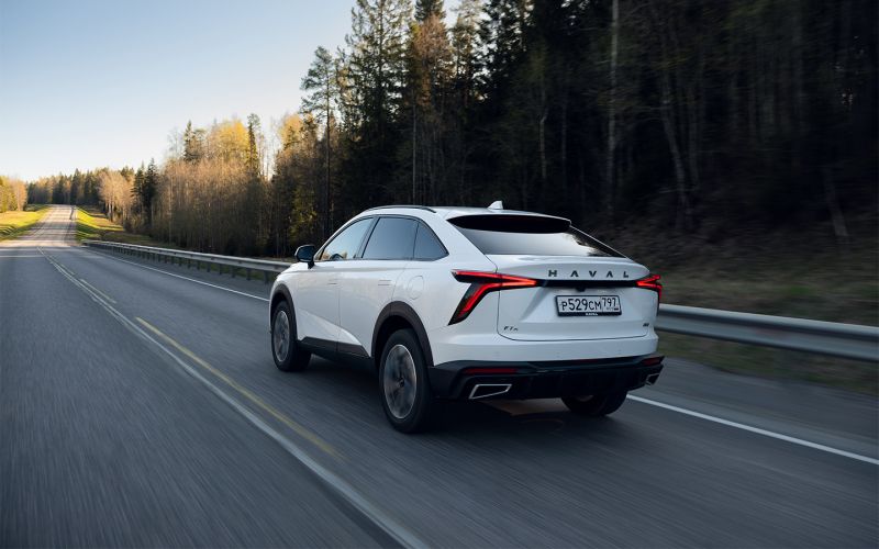 Внешние аккумуляторы и неверные повороты. Тест-драйв нового Haval F7x