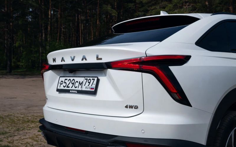 Внешние аккумуляторы и неверные повороты. Тест-драйв нового Haval F7x