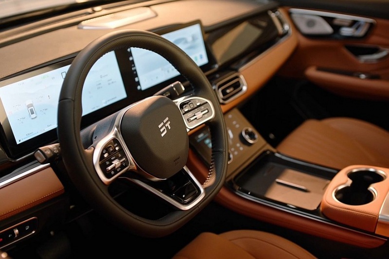 Дебют большого кроссовера JETOUR Shanhai L7 Plus