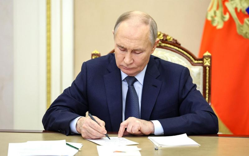 Путин поручил выявлять водителей без полиса обязательного страхования автогражданской ответственности с помощью камер видеонаблюдения