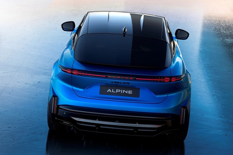 Производство Alpine A390: три двигателя, две модели, дорожный просвет 152 мм, вес более 2,1 тонны