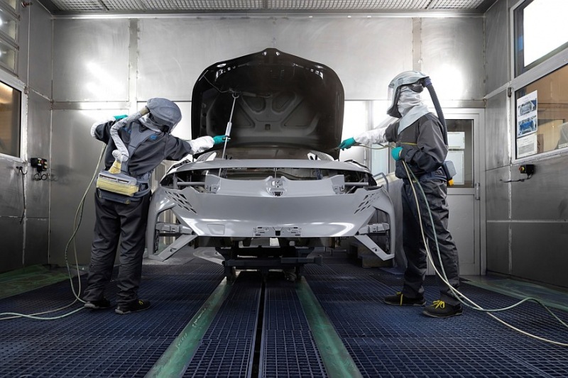 Производство Alpine A390: три двигателя, две модели, дорожный просвет 152 мм, вес более 2,1 тонны
