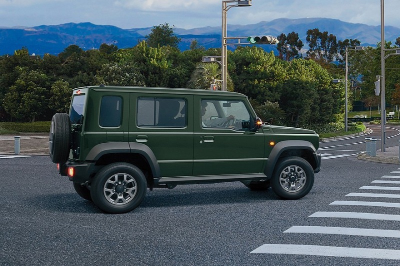 Suzuki увеличит производство пятидверного Jimny, на который уже выстроилась длинная очередь клиентов