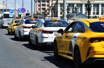 Таксистов будут штрафовать за незнание Москвы. Собянин подписал закон