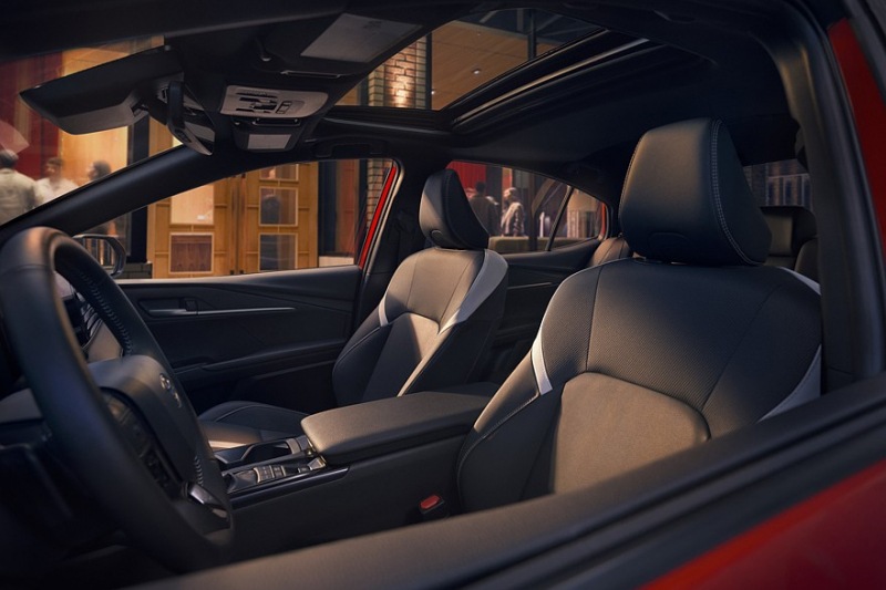 Toyota Camry получает небольшое обновление, специальную версию «Dark