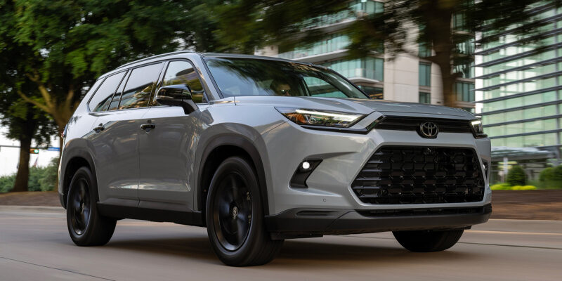 Toyota хочет в разы увеличить продажи PHEV. Такая техника может появиться у Grand Highlander