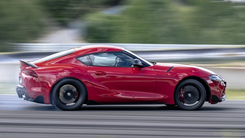 Toyota начала продажи двух специальных версий спорткаров GR Supra в Европе
