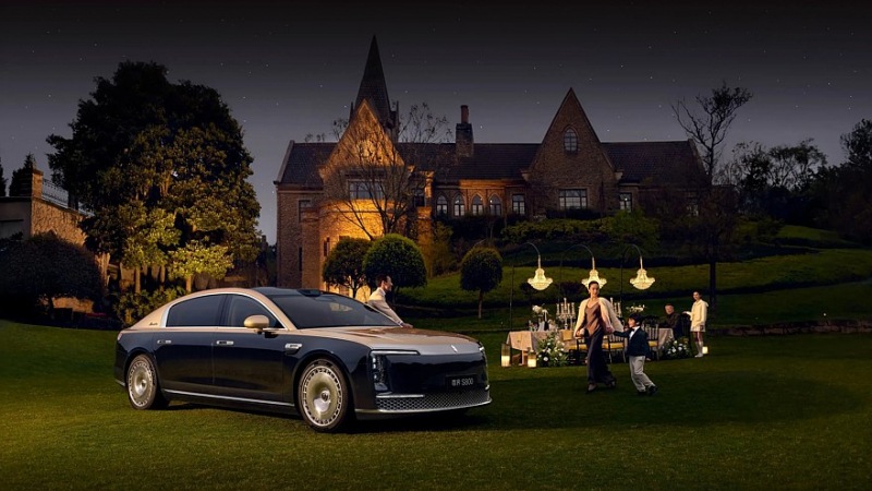 Дрожь, Maybach: Huawei и JAC совместно разработали роскошный седан Maextro S800 для рынка