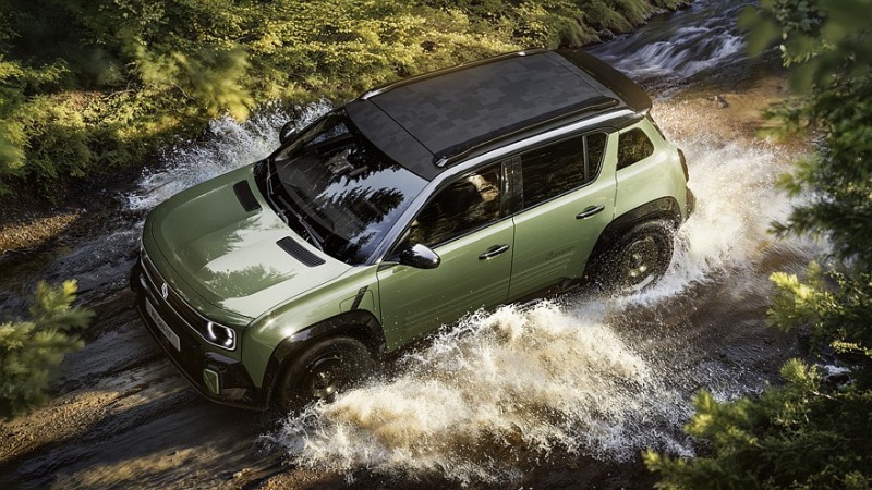 Renault 4 может получить полный привод и увеличенный дорожный просвет