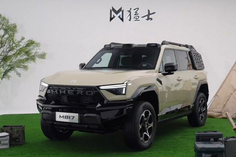 Внедорожник Dongfeng M-Hero M817 будет представлен в России: раскрыт интерьер