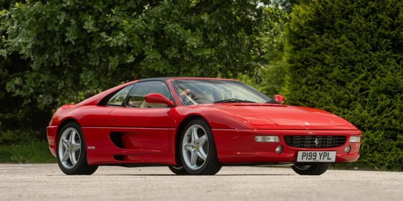 29-летний Ferrari Джереми Кларксона выставили на аукцион. Фото и цена