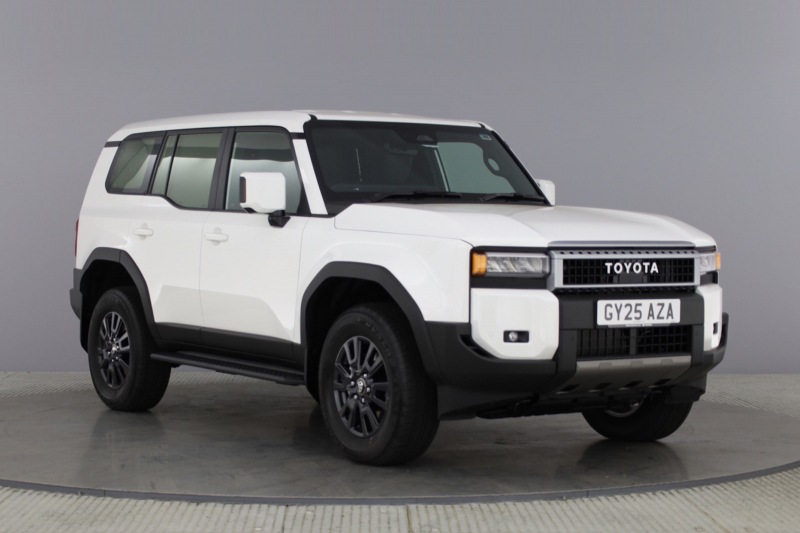 Нынешний внедорожник Toyota Land Cruiser Prado был переделан в фургон