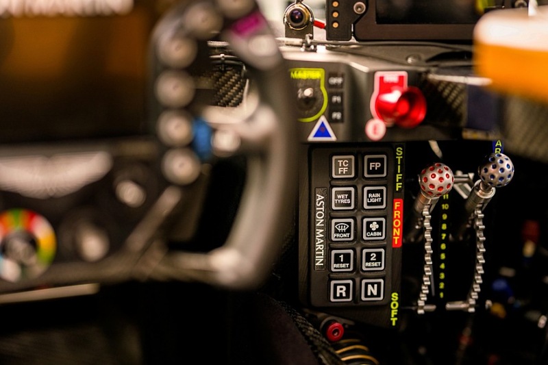 Aston Martin Valkyrie LM: еще один гоночный гиперкар, созданный на основе гоночного прототипа
