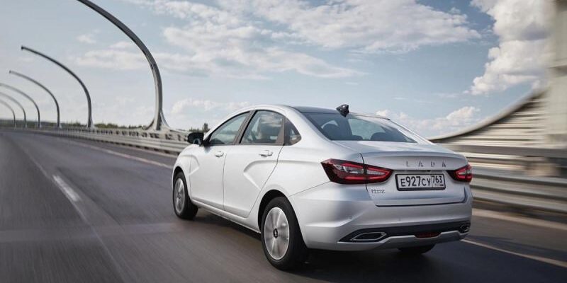 АвтоВАЗ ввел скидки на прошлогодние Lada. Но есть нюансы