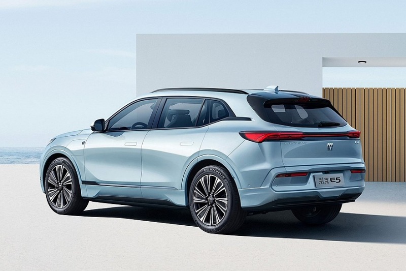Buick представляет обновленный кроссовер Electra E5