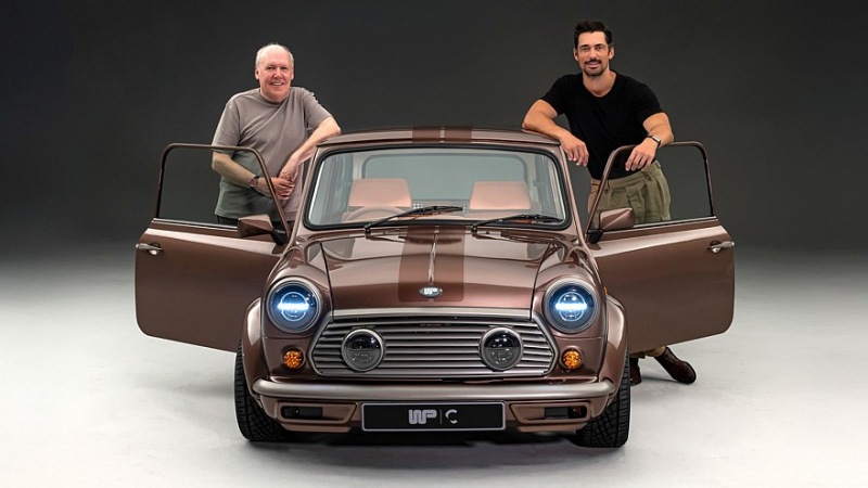 Бывший главный дизайнер Jaguar создает крутой рестомод на основе классического Mini