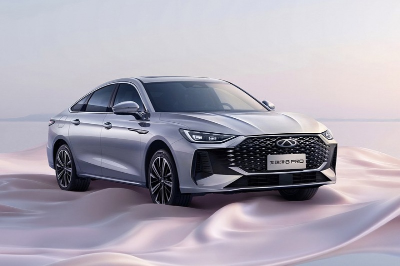 Chery Arrizo 8 Pro — мощный автомобиль, который скоро поступит в продажу: у этого седана стильный внешний вид