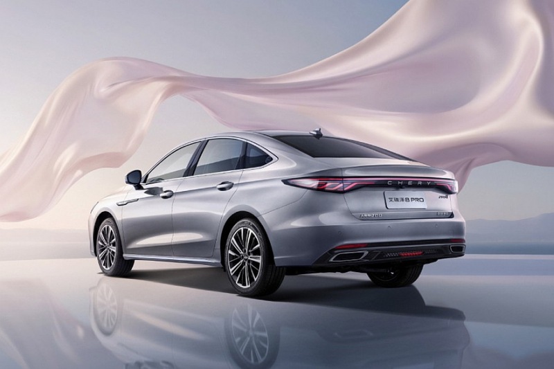 Chery Arrizo 8 Pro — мощный автомобиль, который скоро поступит в продажу: у этого седана стильный внешний вид