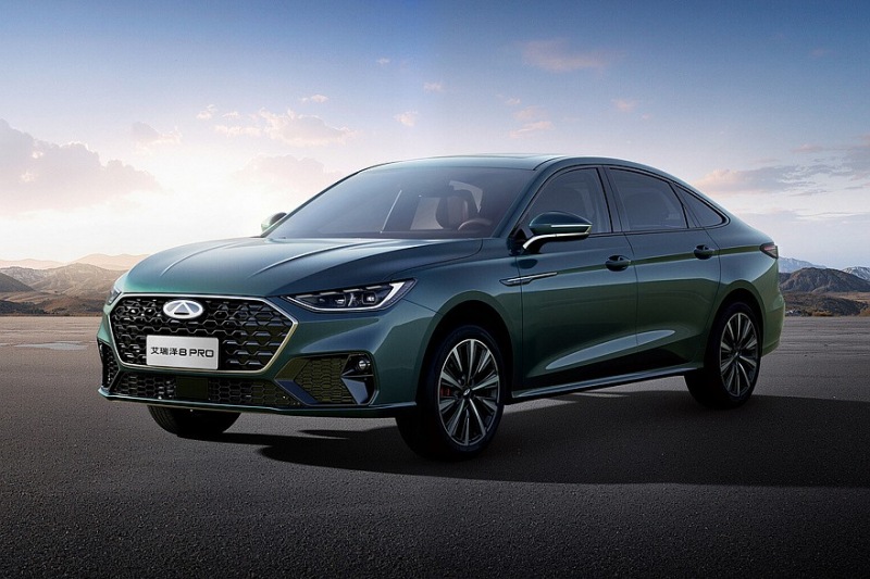 Chery Arrizo 8 Pro — мощный автомобиль, который скоро поступит в продажу: у этого седана стильный внешний вид