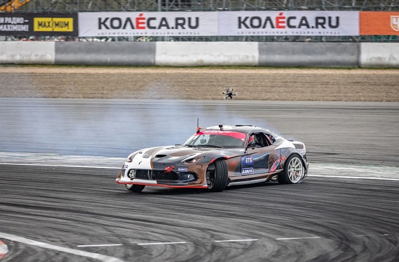 Dodge Viper SRT модифицированная версия, мощность 1646 лошадиных сил, четыре топливных насоса