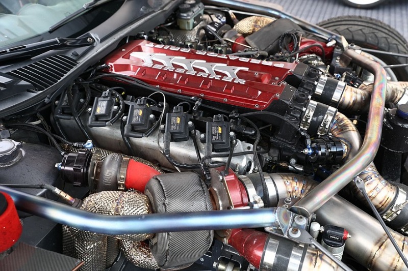 Dodge Viper SRT модифицированная версия, мощность 1646 лошадиных сил, четыре топливных насоса