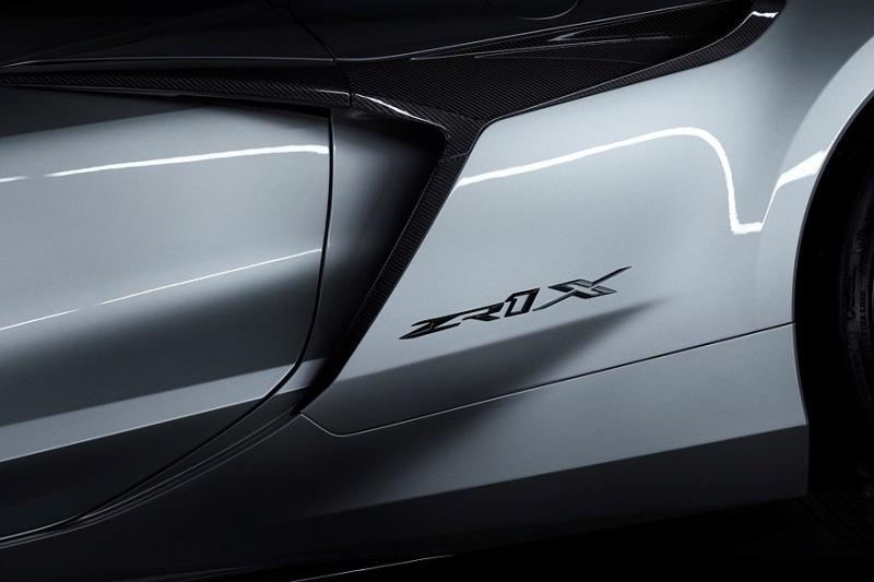 Chevrolet Corvette ZR1X: совершенно новая полноприводная гибридная топовая версия мощностью 1267 лошадиных сил