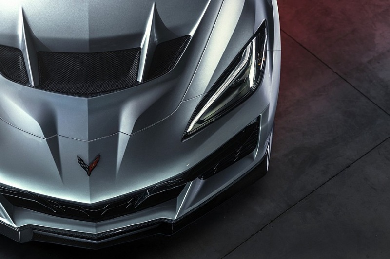 Chevrolet Corvette ZR1X: совершенно новая полноприводная гибридная топовая версия мощностью 1267 лошадиных сил