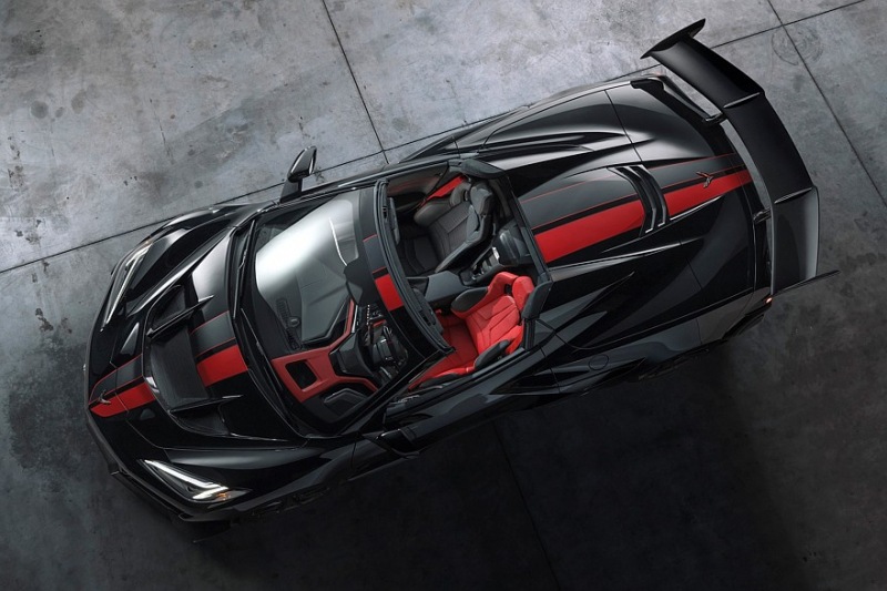Chevrolet Corvette ZR1X: совершенно новая полноприводная гибридная топовая версия мощностью 1267 лошадиных сил