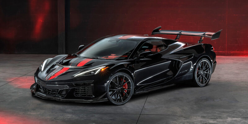 Chevrolet Corvette ZR1X: новая полноприводная гибридная топ-версия мощностью 1267 л.с.